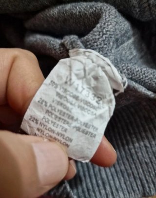 Maglioncino grigio con cuori taglia unica