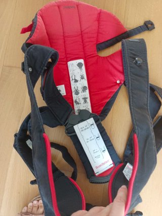Mochila Portabebés BabyBjörn Negra/Roja