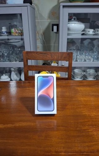 Caja de iPhone 14 plus azul
