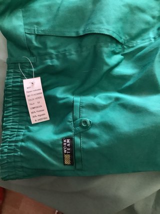 Pantalón laboral verde talla 52