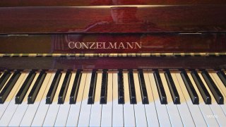 Piano de pared CONZELMANN