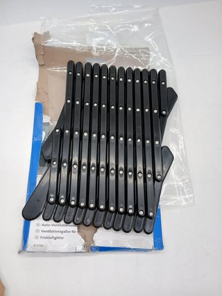 TRIXIE Rejilla Ventilación para Coche, 30-110 cm, Negro, Perro