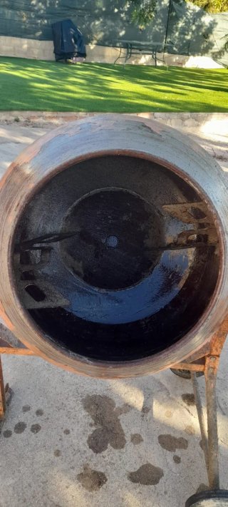 Hormigonera eléctrica de 130 litros