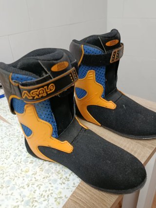 Botas Asolo Negras y Naranjas