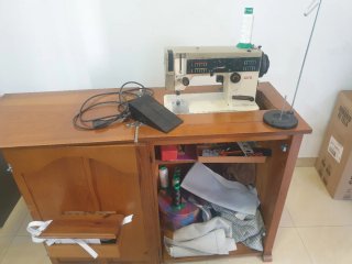 MAQUINA DE COSER ALFA 119