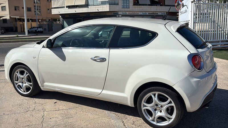 Alfa Romeo MiTo 1.3 JTDM Junior 2009, foto 4