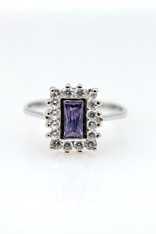 Anillo Oro Blanco 18k con Amatista Rectangular