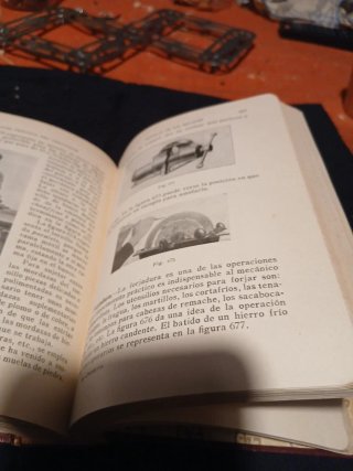 Libro del doctor Pedretti manual de automovilista