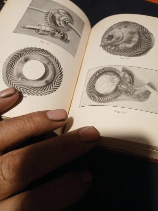 Libro del doctor Pedretti manual de automovilista