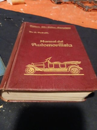 Libro del doctor Pedretti manual de automovilista