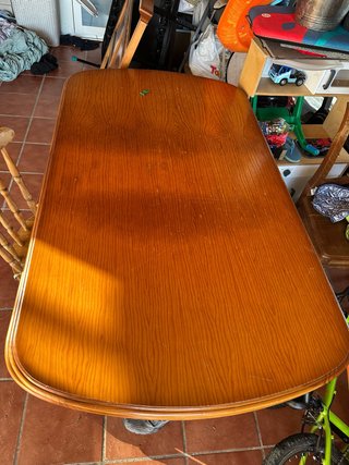 Mesa de comedor de madera maciza