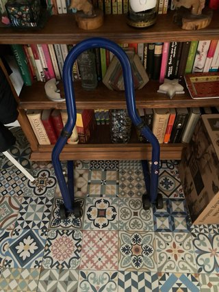 Caballete para moto azul