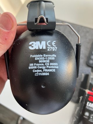 Protectores auditivos 3M para estudio