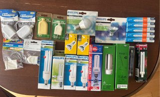 Lotto 25 Lampadine e Adattatori Misti