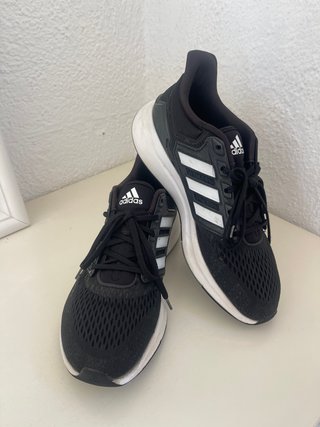 Zapatillas Adidas Talla 44 Negras y Blancas