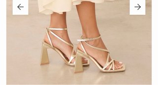 Sandalias doradas tacón cuadrado