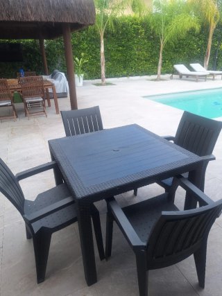 Conjunto mesa y 4 sillas jardín