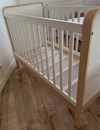 Cuna Ikea ALSKVARD convertible
