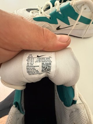 Zapatillas Nike Blancas y Turquesa