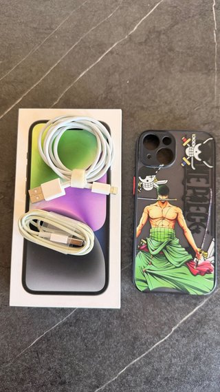 iPhone 14 midnight + 2 Carcasas One Piece
