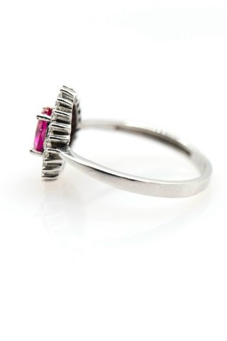 Anillo Oro Blanco 18k Rubí y Circonitas