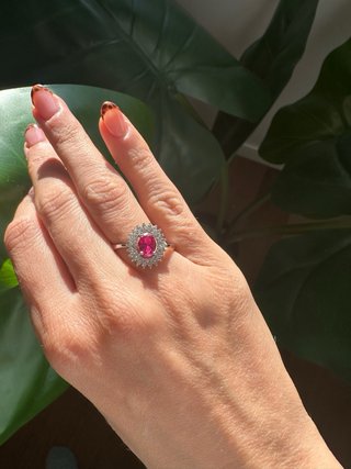 Anillo Oro Blanco 18k Rubí y Circonitas