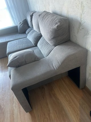 Sofá cheslong gris tela