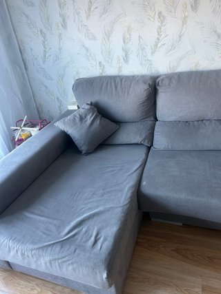 Sofá cheslong gris tela