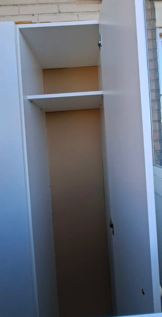 Armario blanco Ikea 3 puertas. Urge venta.