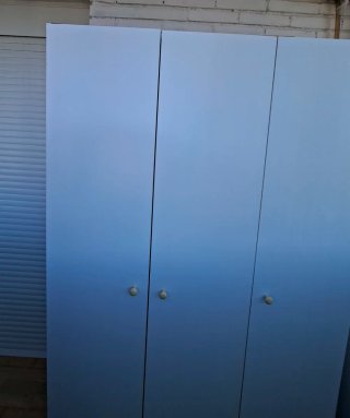 Armario blanco Ikea 3 puertas. Urge venta.