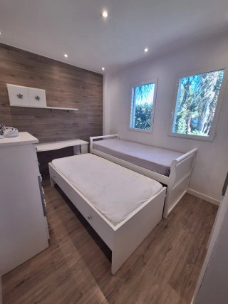 Habitación juvenil madera maciza