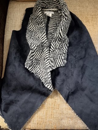 Chaleco negro Zella efecto ante cebra talla 40