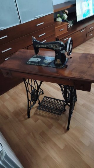 Máquina de coser antigua Singer