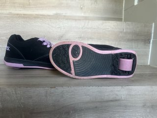 Zapatillas con ruedas Heelys negras y rosas