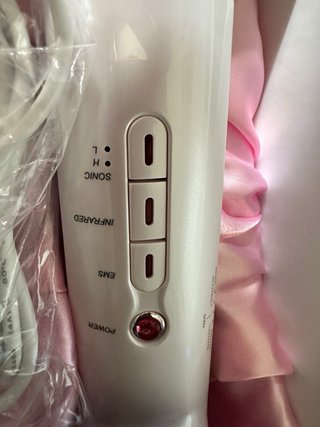 Masajeador 3 en 1 Ultrasonidos,  EMS y cavitación