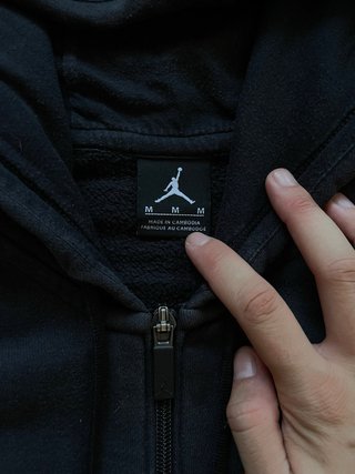 Chaqueta Jordan Negra con Cremallera
