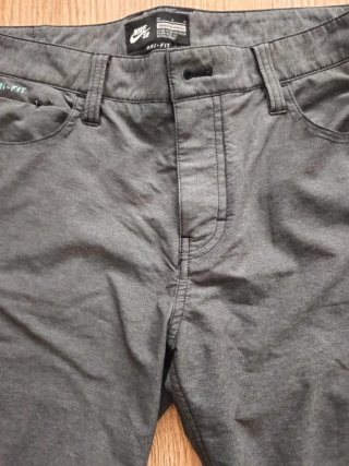 Bermuda Nike SB Dri-Fit Gris Talla M