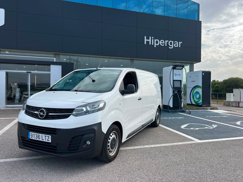 Opel Vivaro COMBI M 1.5 DIESEL MT6 CARGA STANDARD 2021