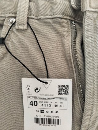 Pantalón corto Zara verde militar talla 40