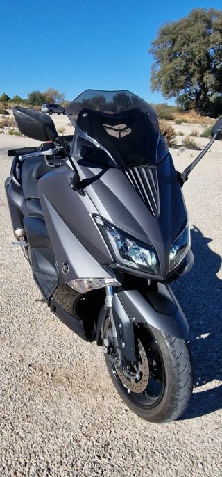 Yamaha TMAX 530 Maxi Scooter Negra