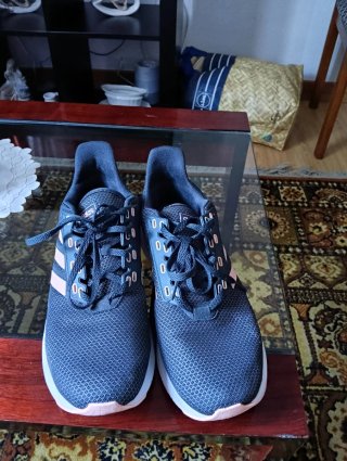 Zapatillas Adidas Negras y Rosas