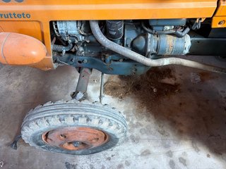 Tractor FIAT 300 Frutteto