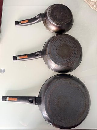 Sartén Sartemes Negra y Plateada Marca Monix