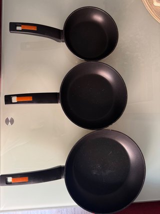 Sartén Sartemes Negra y Plateada Marca Monix