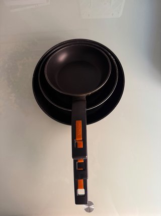 Sartén Sartemes Negra y Plateada Marca Monix