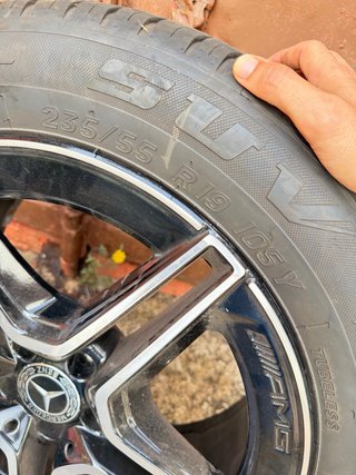Llantas AMG 19' con Neumáticos Michelin