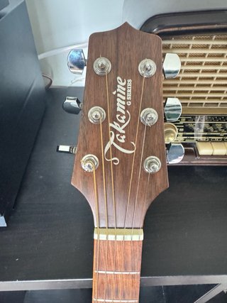 Guitarra electro acústica Takamine EG320c