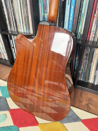 Guitarra electro acústica Takamine EG320c