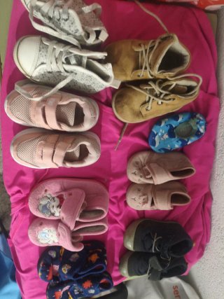 Lote Zapatillas Bebé Talla 21-22