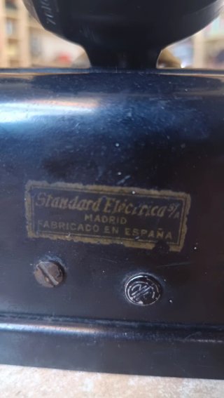 Teléfono antiguo Standard Eléctrica